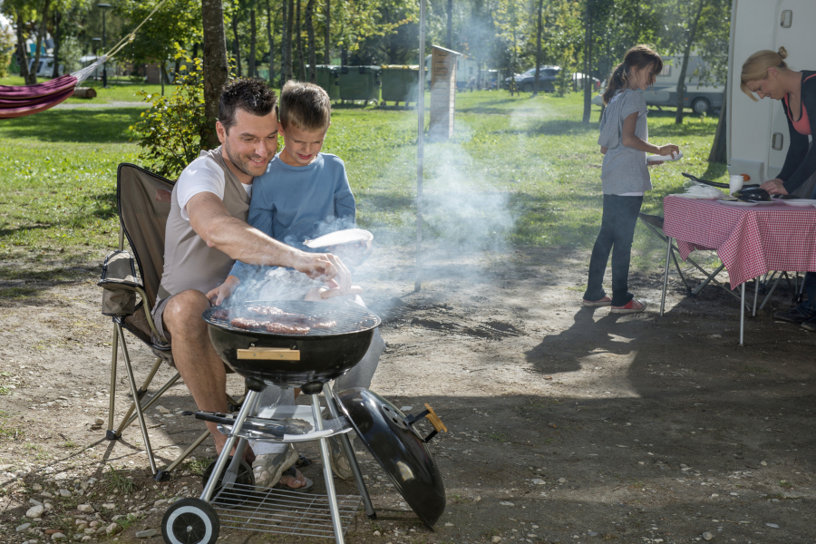 famille au camping sisteron 